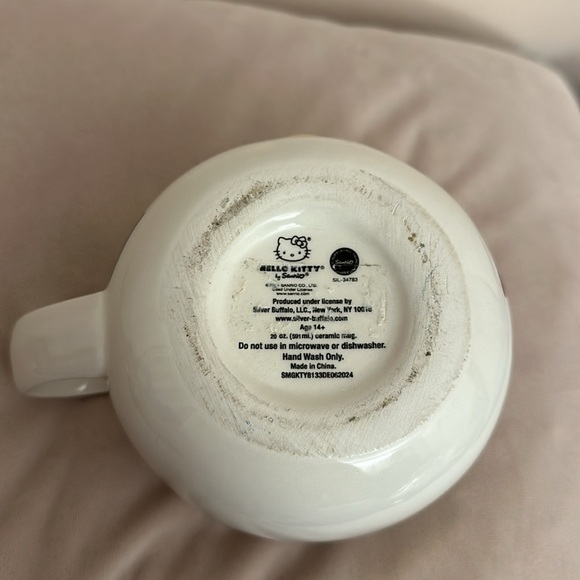 RARE Hello Kitty By Sanrio Mug With Rare GOLD Bow  Sculpted Ceramic Coffee Cup - Picture 6 of 6